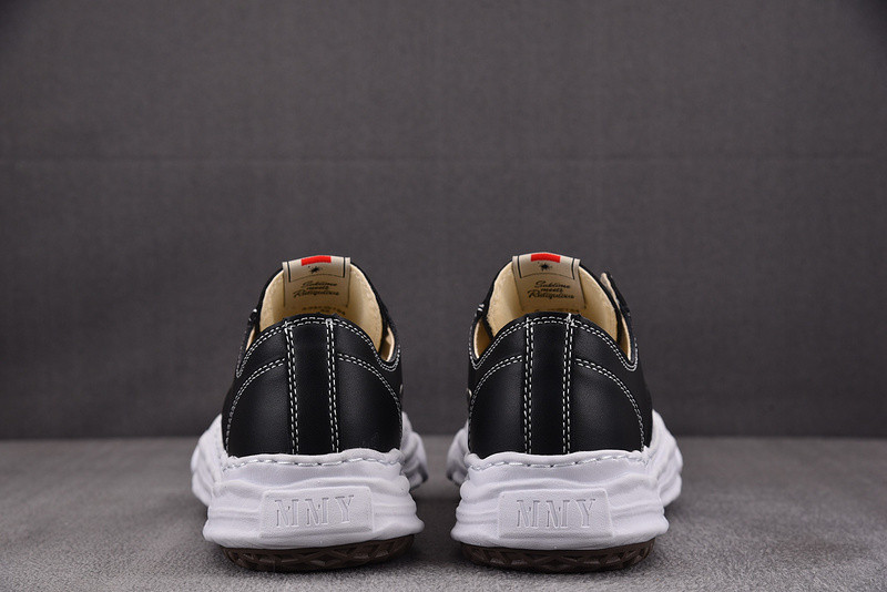 MAISON MIHARA SNEAKERS(Maison Hank OG Sole Black White)