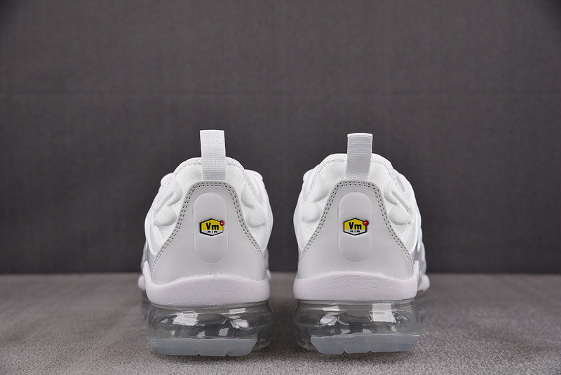 NEW Nike Air VaporMax Plus White Pure Platinum 924453-100