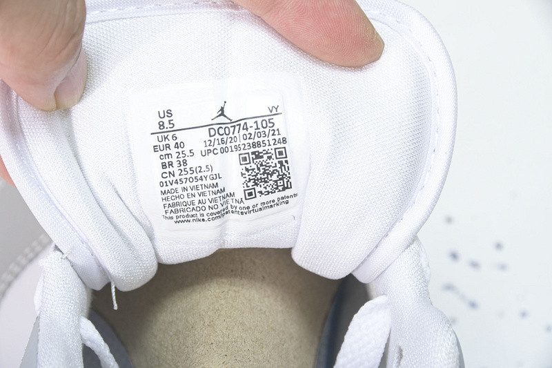AIR JORDAN 1 LOW 