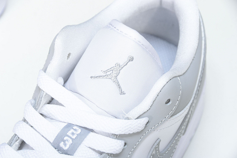 AIR JORDAN 1 LOW 