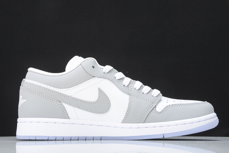 AIR JORDAN 1 LOW 