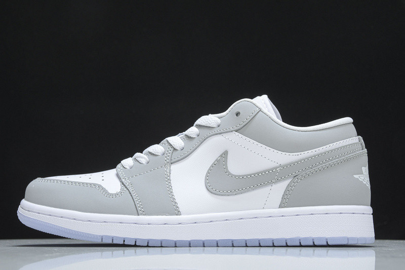 AIR JORDAN 1 LOW 