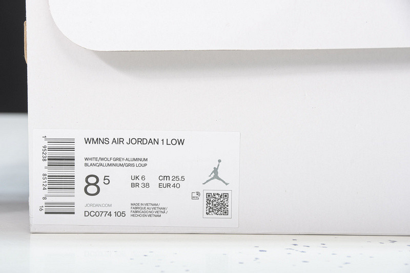 AIR JORDAN 1 LOW 