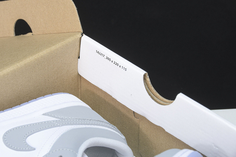 AIR JORDAN 1 LOW 