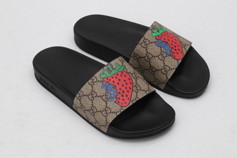 GUC LEATHER SLIDE