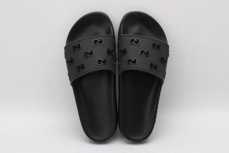 GUC LEATHER SLIDE