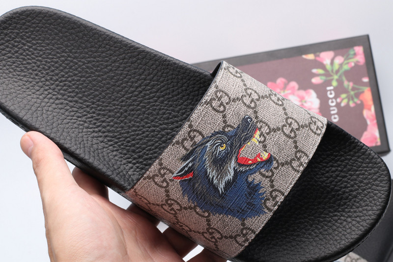 GUC LEATHER SLIDE
