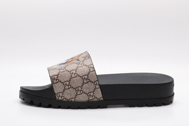 GUC LEATHER SLIDE