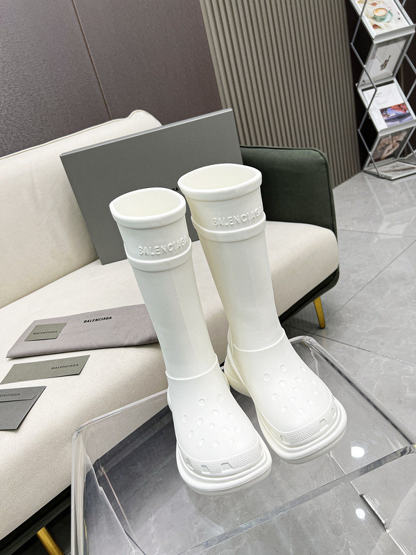 Ba*len*cia*ga x crocs boot white