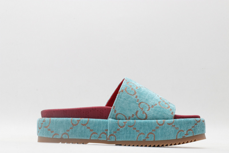 GUC LEATHER SLIDE