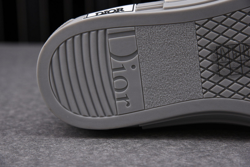 D B23 HIGH-TOP SNEAKERS
