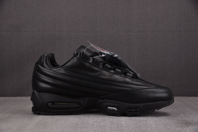 Nike x Suprem* Air Max 95 Lux 