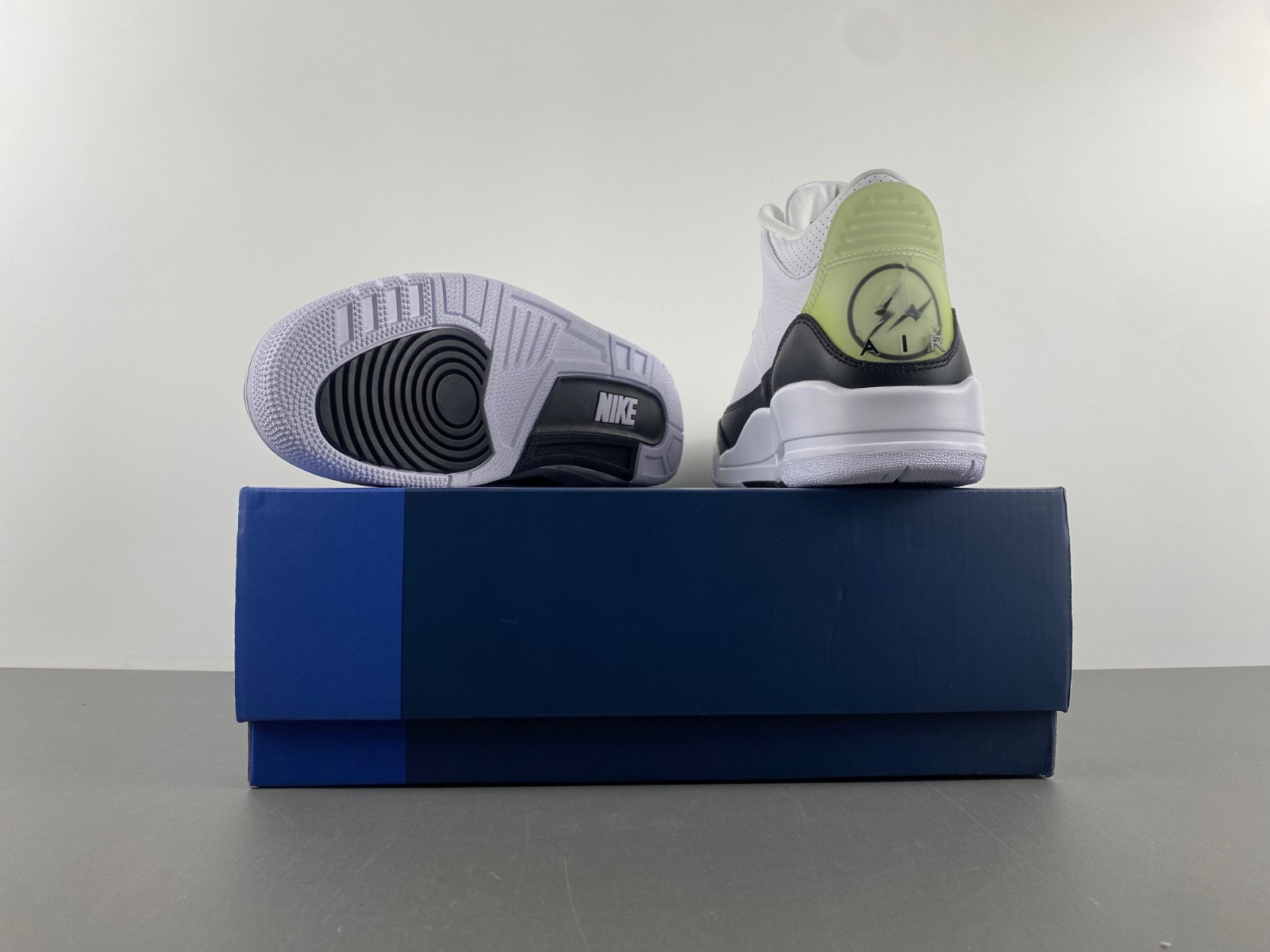 Air Jordan 3 Fragment SP White Mens basketball shoes DA3595 100