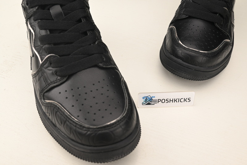 BAPE SNEAKERS