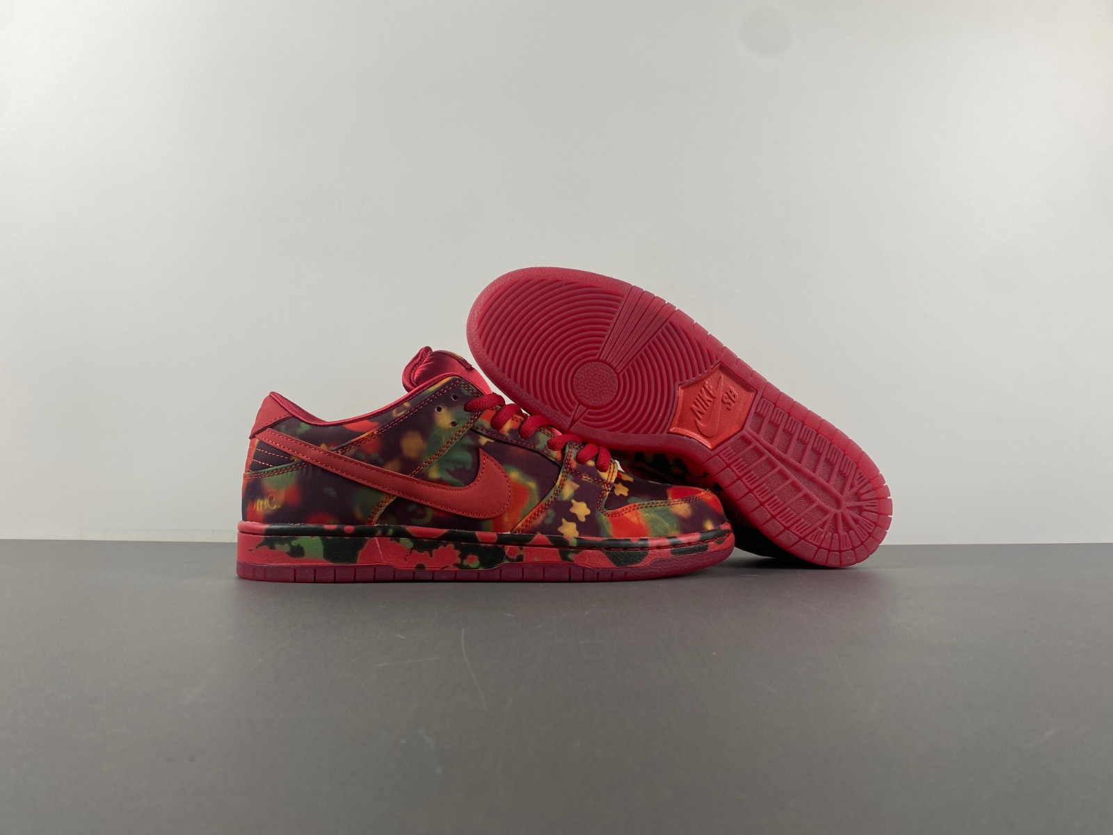 The Wizard of Oz Nike SB Dunk Low FZ1291-600