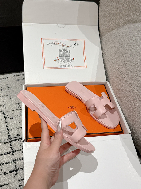 H*rmes Sandals