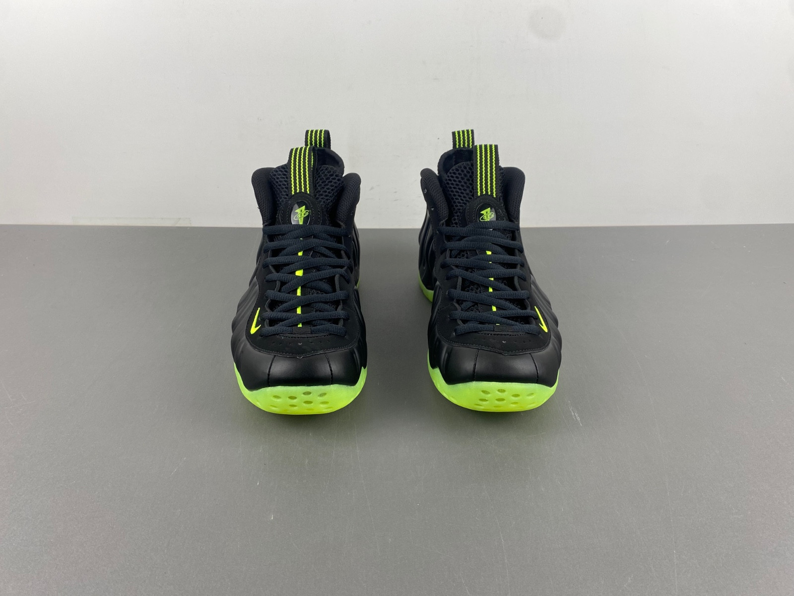 Nike Air Foamposite One "Black/Volt" 2025 HF2902-001