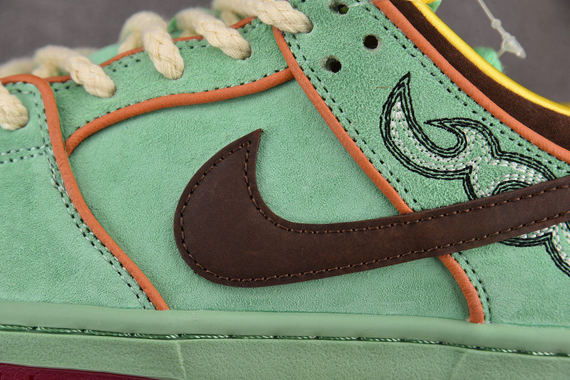 Nike SB Dunk Low "Rodeo" HF3058-300