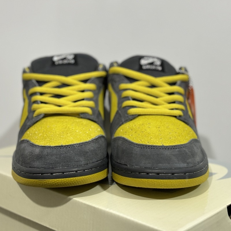 Suprem* x Nike SB Dunk Low Camper Green HQ8487-300