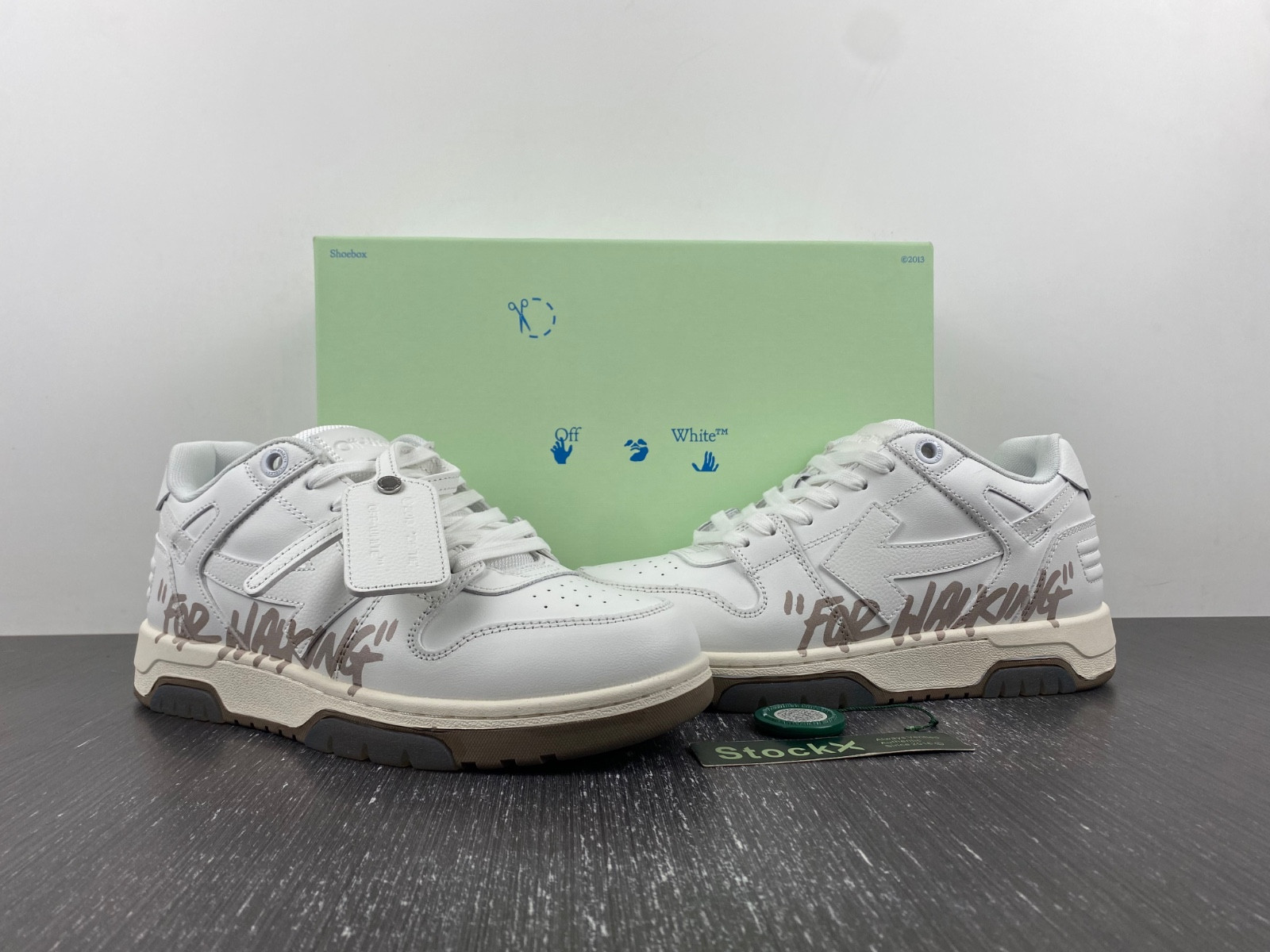 Off-White c/o Virgil Abloh