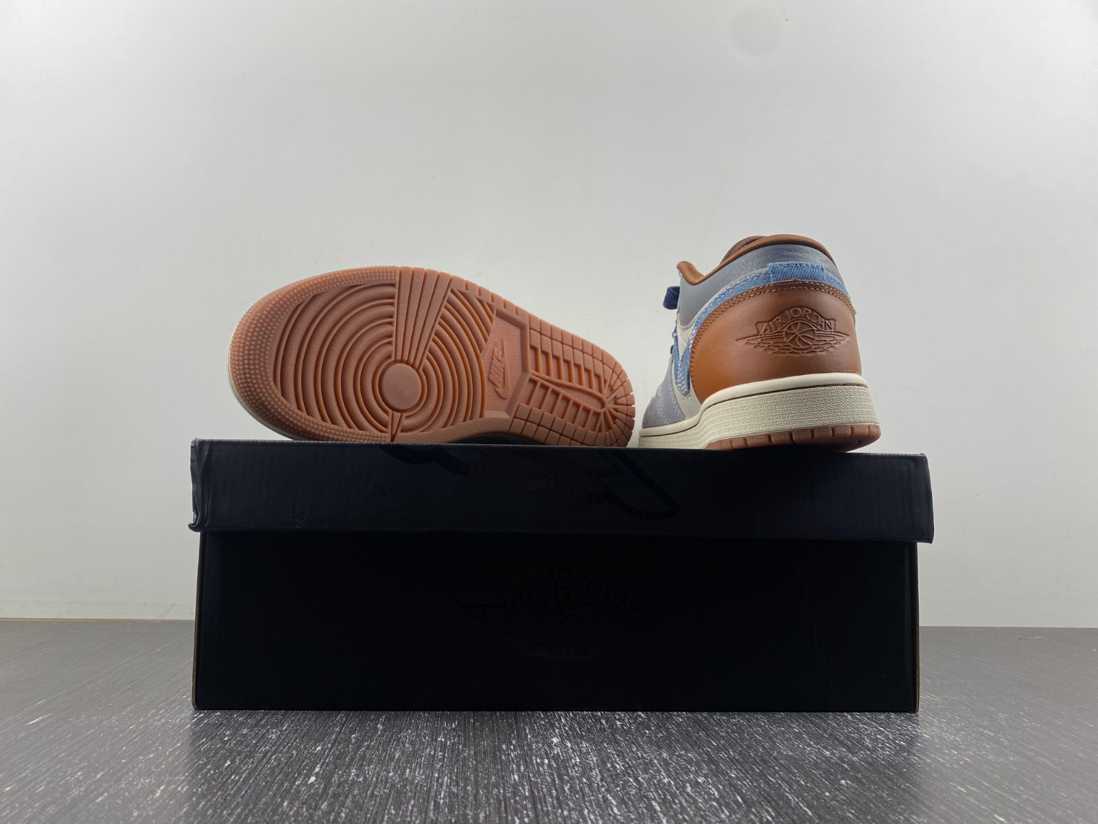 Air Jordan 1 Low “Denim” FZ5042-041