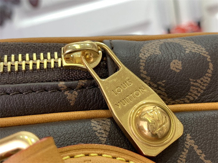 LV AMAZONE Bag
