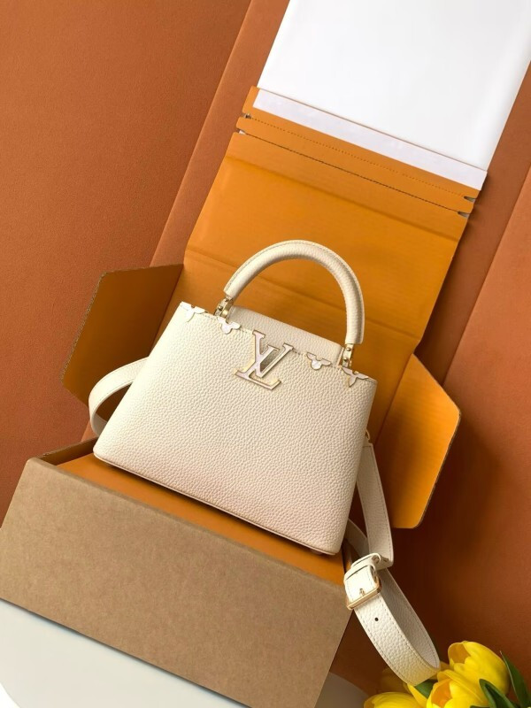 LV capucines