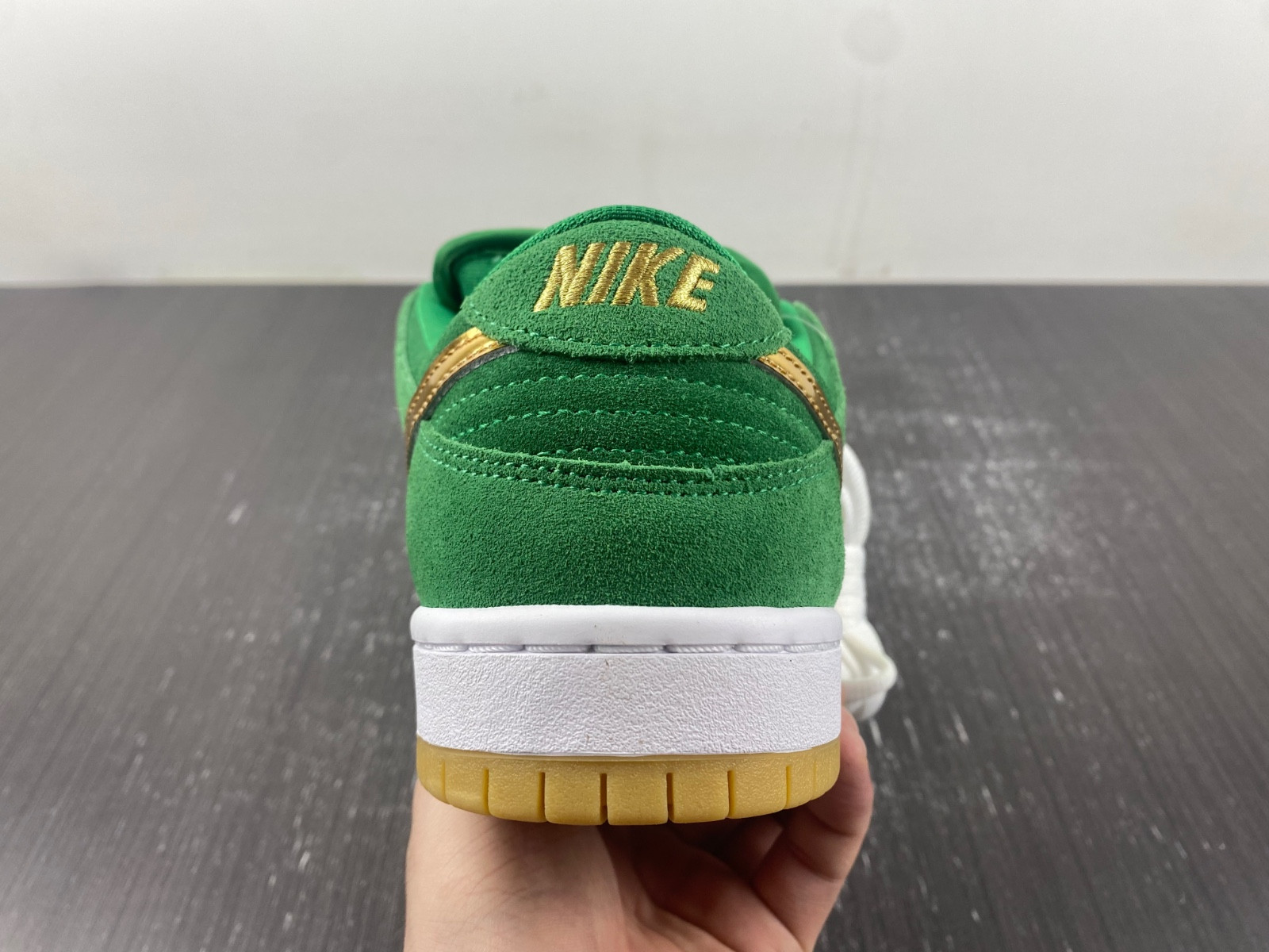 Dunk Low SB 