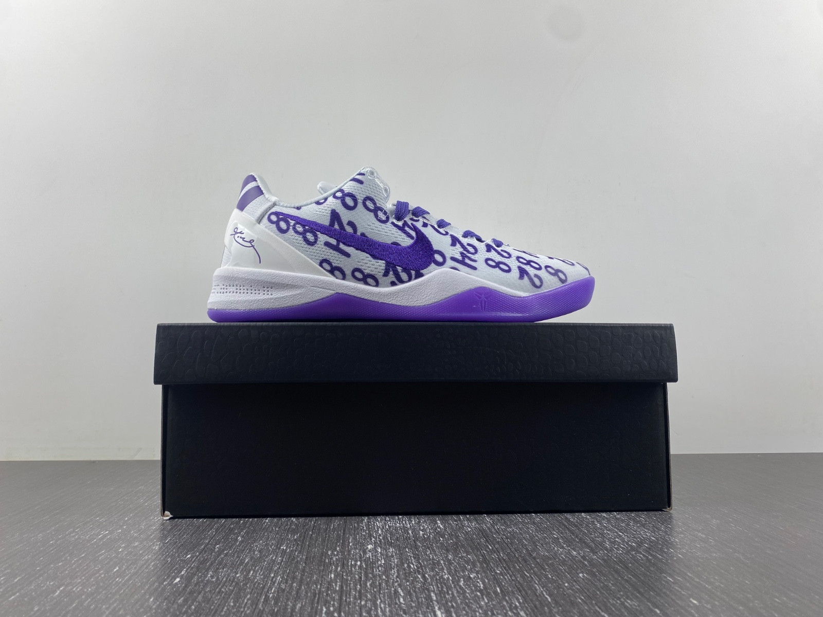 Nike Kobe 8 Protro "White/Court Purple" FQ3549-100