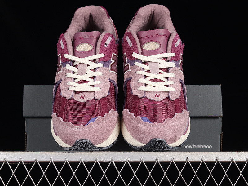 New Balance 2002R 