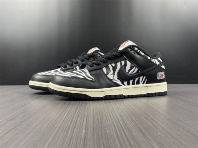 QUARTERSNACKS X NIKE DUNK LOW SB ''LITTLE DEBBIE‘S ZEBRA