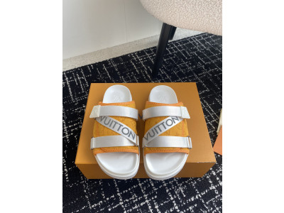 LOU1_TON SLIPPERS